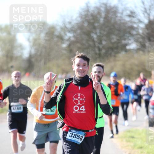06.04.2025 - 44. Internationalen Wilhelmsburger Insellauf Jannik Wohlers http://msf.ph/oto/7624028 06.04.2025 10:32:39 Laufen 4168, 4550, 04, 3858 meine-sportfotos.de