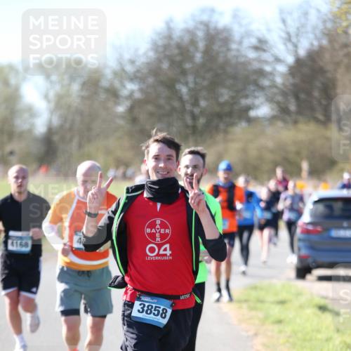 06.04.2025 - 44. Internationalen Wilhelmsburger Insellauf Jannik Wohlers http://msf.ph/oto/7624029 06.04.2025 10:32:40 Laufen 4168, 04, 3858 meine-sportfotos.de