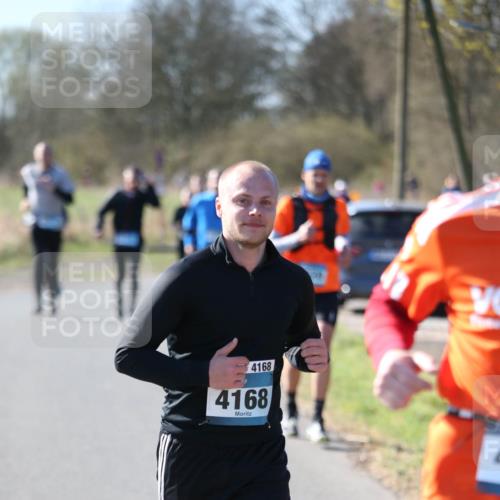 06.04.2025 - 44. Internationalen Wilhelmsburger Insellauf Jannik Wohlers http://msf.ph/oto/7624046 06.04.2025 10:32:43 Laufen 4168, 4168 meine-sportfotos.de