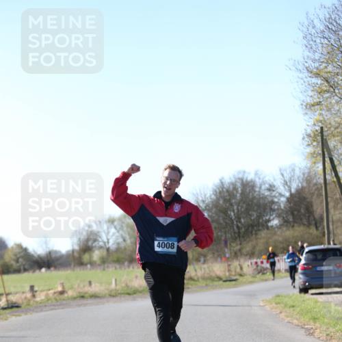 06.04.2025 - 44. Internationalen Wilhelmsburger Insellauf Jannik Wohlers http://msf.ph/oto/7624083 06.04.2025 10:32:55 Laufen 4008 meine-sportfotos.de
