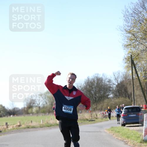 06.04.2025 - 44. Internationalen Wilhelmsburger Insellauf Jannik Wohlers http://msf.ph/oto/7624085 06.04.2025 10:32:56 Laufen 4008 meine-sportfotos.de