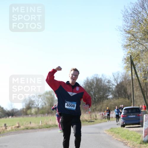 06.04.2025 - 44. Internationalen Wilhelmsburger Insellauf Jannik Wohlers http://msf.ph/oto/7624086 06.04.2025 10:32:56 Laufen 4008 meine-sportfotos.de