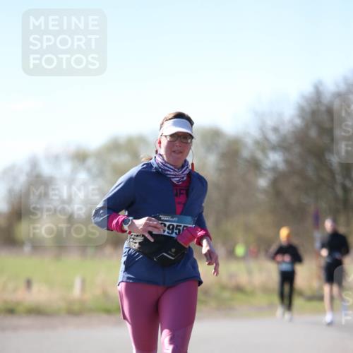06.04.2025 - 44. Internationalen Wilhelmsburger Insellauf Jannik Wohlers http://msf.ph/oto/7624103 06.04.2025 10:33:01 Laufen 3955 meine-sportfotos.de