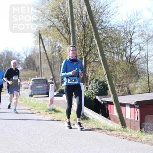 06.04.2025 - 44. Internationalen Wilhelmsburger Insellauf Jannik Wohlers http://msf.ph/oto/7624121 06.04.2025 10:33:11 Laufen 4567, 3732, 3039 meine-sportfotos.de