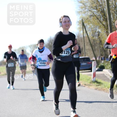06.04.2025 - 44. Internationalen Wilhelmsburger Insellauf Jannik Wohlers http://msf.ph/oto/7624153 06.04.2025 10:33:20 Laufen 4208, 5049, 129, 3496, 3309 meine-sportfotos.de