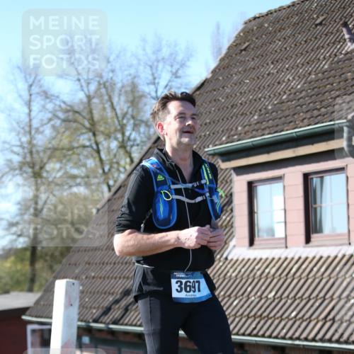 06.04.2025 - 44. Internationalen Wilhelmsburger Insellauf Jannik Wohlers http://msf.ph/oto/7624211 06.04.2025 10:33:37 Laufen 3697 meine-sportfotos.de