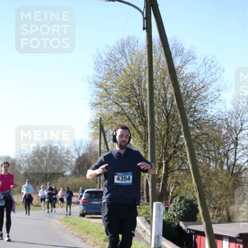06.04.2025 - 44. Internationalen Wilhelmsburger Insellauf Jannik Wohlers http://msf.ph/oto/7624215 06.04.2025 10:33:39 Laufen 38, 4354 meine-sportfotos.de
