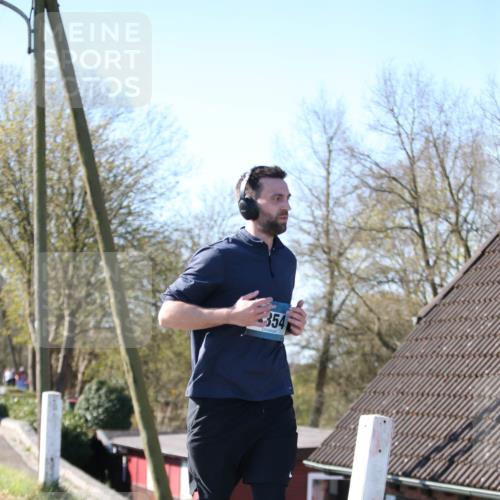 06.04.2025 - 44. Internationalen Wilhelmsburger Insellauf Jannik Wohlers http://msf.ph/oto/7624222 06.04.2025 10:33:40 Laufen 354 meine-sportfotos.de