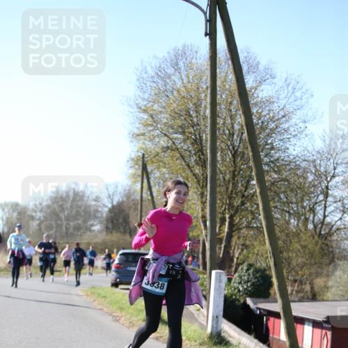 06.04.2025 - 44. Internationalen Wilhelmsburger Insellauf Jannik Wohlers http://msf.ph/oto/7624225 06.04.2025 10:33:42 Laufen 3, 38 meine-sportfotos.de