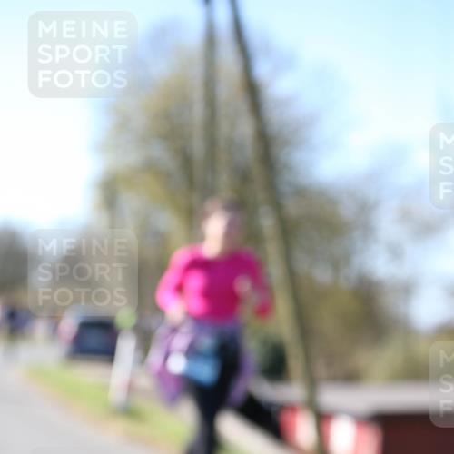 06.04.2025 - 44. Internationalen Wilhelmsburger Insellauf Jannik Wohlers http://msf.ph/oto/7624229 06.04.2025 10:33:42 Laufen  meine-sportfotos.de
