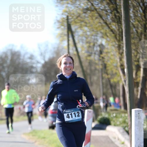 06.04.2025 - 44. Internationalen Wilhelmsburger Insellauf Jannik Wohlers http://msf.ph/oto/7624265 06.04.2025 10:33:59 Laufen 4112 meine-sportfotos.de