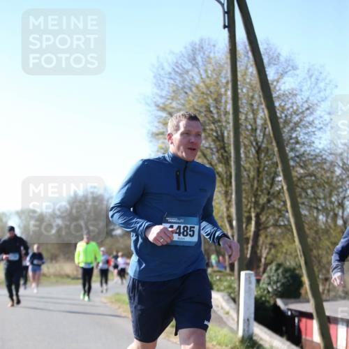 06.04.2025 - 44. Internationalen Wilhelmsburger Insellauf Jannik Wohlers http://msf.ph/oto/7624270 06.04.2025 10:34:01 Laufen 485 meine-sportfotos.de