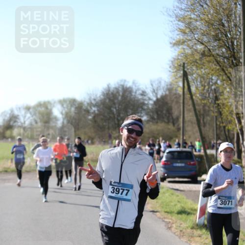 06.04.2025 - 44. Internationalen Wilhelmsburger Insellauf Jannik Wohlers http://msf.ph/oto/7624297 06.04.2025 10:34:12 Laufen 3977, 3071 meine-sportfotos.de