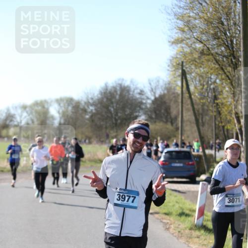 06.04.2025 - 44. Internationalen Wilhelmsburger Insellauf Jannik Wohlers http://msf.ph/oto/7624298 06.04.2025 10:34:12 Laufen 3977, 3071 meine-sportfotos.de