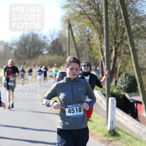06.04.2025 - 44. Internationalen Wilhelmsburger Insellauf Jannik Wohlers http://msf.ph/oto/7624327 06.04.2025 10:34:20 Laufen 4518 meine-sportfotos.de