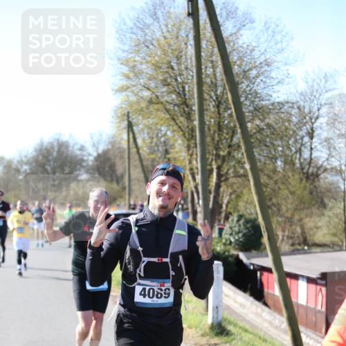 06.04.2025 - 44. Internationalen Wilhelmsburger Insellauf Jannik Wohlers http://msf.ph/oto/7624345 06.04.2025 10:34:24 Laufen 4089 meine-sportfotos.de