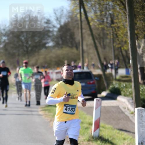 06.04.2025 - 44. Internationalen Wilhelmsburger Insellauf Jannik Wohlers http://msf.ph/oto/7624350 06.04.2025 10:34:28 Laufen 4183 meine-sportfotos.de