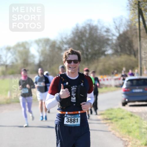 06.04.2025 - 44. Internationalen Wilhelmsburger Insellauf Jannik Wohlers http://msf.ph/oto/7624358 06.04.2025 10:34:30 Laufen 3881 meine-sportfotos.de