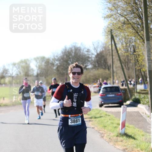 06.04.2025 - 44. Internationalen Wilhelmsburger Insellauf Jannik Wohlers http://msf.ph/oto/7624361 06.04.2025 10:34:30 Laufen 3881 meine-sportfotos.de
