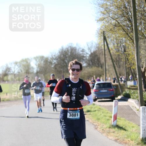 06.04.2025 - 44. Internationalen Wilhelmsburger Insellauf Jannik Wohlers http://msf.ph/oto/7624362 06.04.2025 10:34:30 Laufen 3881 meine-sportfotos.de