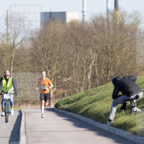 06.04.2025 - 44. Internationalen Wilhelmsburger Insellauf Michael Strokosch http://msf.ph/oto/7624370 06.04.2025 09:14:01 Laufen 6610, 4020 meine-sportfotos.de