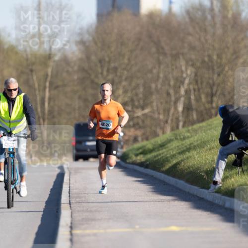 06.04.2025 - 44. Internationalen Wilhelmsburger Insellauf Michael Strokosch http://msf.ph/oto/7624380 06.04.2025 09:14:08 Laufen 4020 meine-sportfotos.de