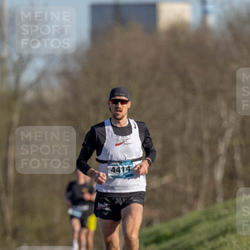 06.04.2025 - 44. Internationalen Wilhelmsburger Insellauf Michael Strokosch http://msf.ph/oto/7624411 06.04.2025 09:14:49 Laufen 4414 meine-sportfotos.de