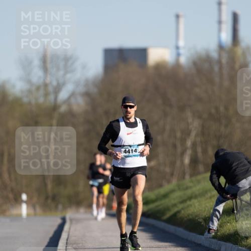 06.04.2025 - 44. Internationalen Wilhelmsburger Insellauf Michael Strokosch http://msf.ph/oto/7624412 06.04.2025 09:14:50 Laufen 4414 meine-sportfotos.de