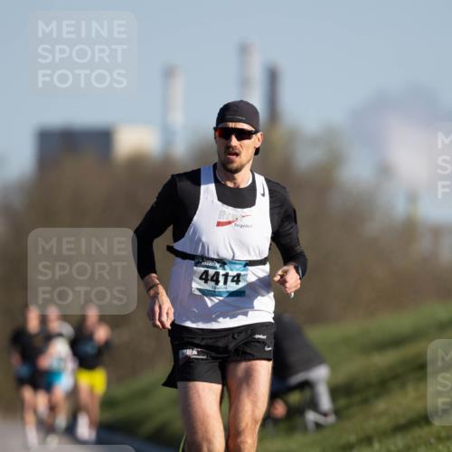 06.04.2025 - 44. Internationalen Wilhelmsburger Insellauf Michael Strokosch http://msf.ph/oto/7624423 06.04.2025 09:14:56 Laufen 4414 meine-sportfotos.de