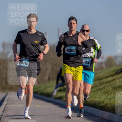 06.04.2025 - 44. Internationalen Wilhelmsburger Insellauf Michael Strokosch http://msf.ph/oto/7624430 06.04.2025 09:15:15 Laufen 4619, 3260, 123 meine-sportfotos.de