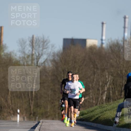 06.04.2025 - 44. Internationalen Wilhelmsburger Insellauf Michael Strokosch http://msf.ph/oto/7624449 06.04.2025 09:15:38 Laufen 5037, 4 meine-sportfotos.de