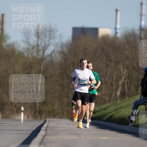 06.04.2025 - 44. Internationalen Wilhelmsburger Insellauf Michael Strokosch http://msf.ph/oto/7624456 06.04.2025 09:15:41 Laufen 5037 meine-sportfotos.de