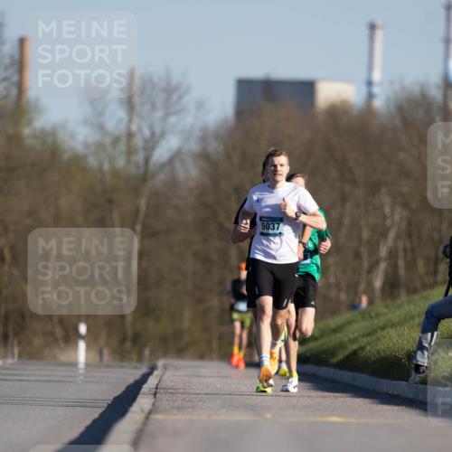 06.04.2025 - 44. Internationalen Wilhelmsburger Insellauf Michael Strokosch http://msf.ph/oto/7624460 06.04.2025 09:15:43 Laufen 5037 meine-sportfotos.de