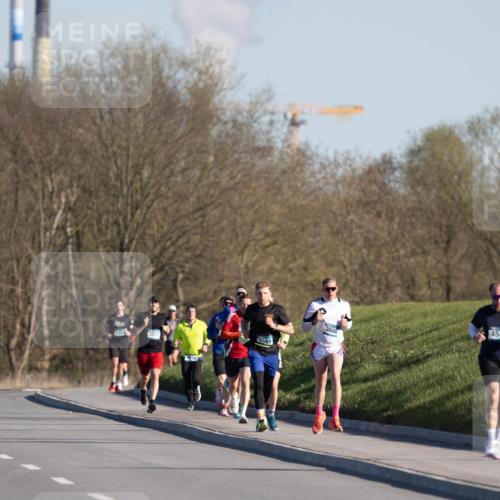 06.04.2025 - 44. Internationalen Wilhelmsburger Insellauf Michael Strokosch http://msf.ph/oto/7624494 06.04.2025 09:17:49 Laufen 3599, 3600, 4548 meine-sportfotos.de