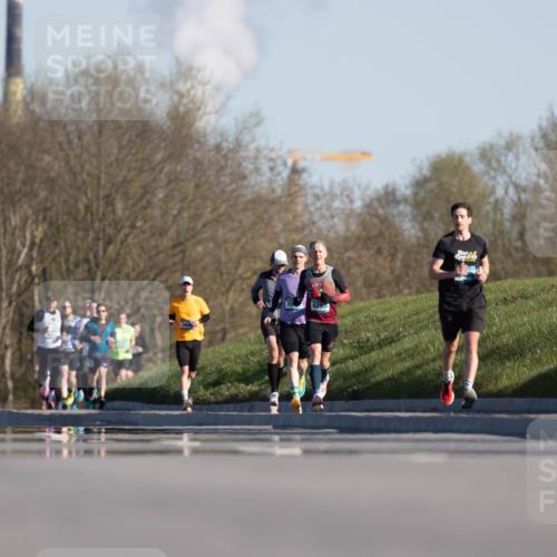 06.04.2025 - 44. Internationalen Wilhelmsburger Insellauf Michael Strokosch http://msf.ph/oto/7624507 06.04.2025 09:18:15 Laufen 4265 meine-sportfotos.de