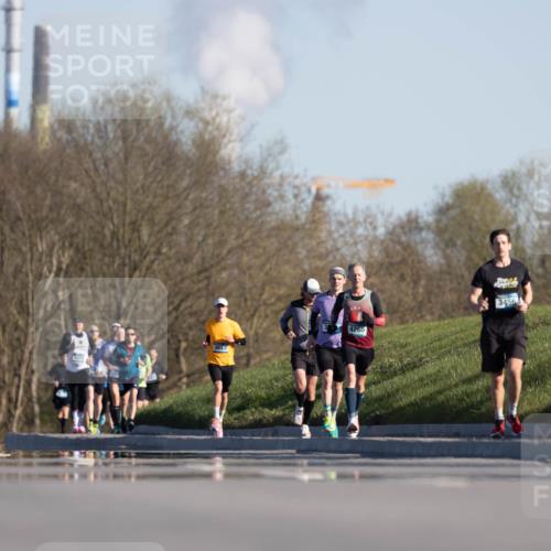 06.04.2025 - 44. Internationalen Wilhelmsburger Insellauf Michael Strokosch http://msf.ph/oto/7624509 06.04.2025 09:18:16 Laufen 3203, 4265, 34564 meine-sportfotos.de