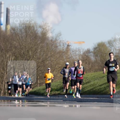 06.04.2025 - 44. Internationalen Wilhelmsburger Insellauf Michael Strokosch http://msf.ph/oto/7624511 06.04.2025 09:18:17 Laufen 4265, 3456 meine-sportfotos.de