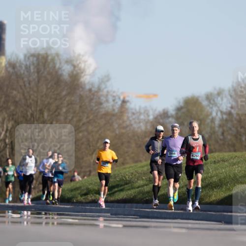 06.04.2025 - 44. Internationalen Wilhelmsburger Insellauf Michael Strokosch http://msf.ph/oto/7624518 06.04.2025 09:18:20 Laufen 3994, 4265, 456 meine-sportfotos.de