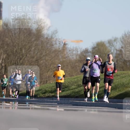06.04.2025 - 44. Internationalen Wilhelmsburger Insellauf Michael Strokosch http://msf.ph/oto/7624521 06.04.2025 09:18:21 Laufen 3994, 4265, 3456 meine-sportfotos.de