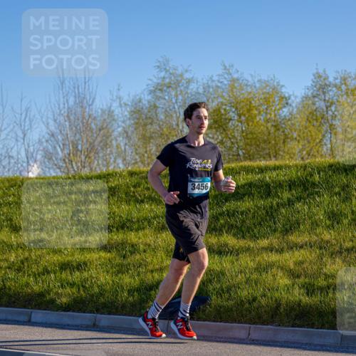 06.04.2025 - 44. Internationalen Wilhelmsburger Insellauf Michael Strokosch http://msf.ph/oto/7624531 06.04.2025 09:18:40 Laufen 3456 meine-sportfotos.de