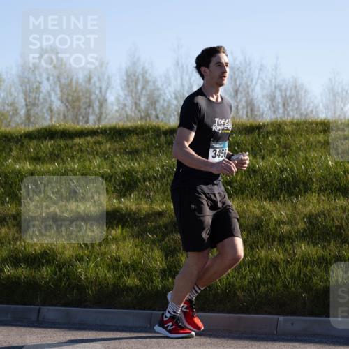 06.04.2025 - 44. Internationalen Wilhelmsburger Insellauf Michael Strokosch http://msf.ph/oto/7624534 06.04.2025 09:18:41 Laufen 3456 meine-sportfotos.de