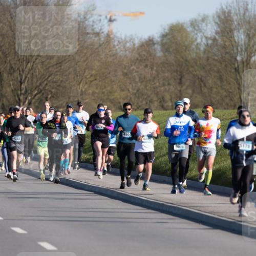 06.04.2025 - 44. Internationalen Wilhelmsburger Insellauf Michael Strokosch http://msf.ph/oto/7624536 06.04.2025 09:24:24 Laufen 4284, 4283, 3840, 344, 4504, 4449, 5178, 5095, 1837 meine-sportfotos.de