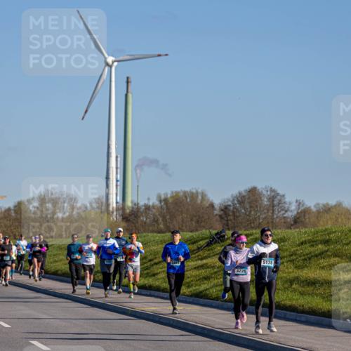 06.04.2025 - 44. Internationalen Wilhelmsburger Insellauf Michael Strokosch http://msf.ph/oto/7624547 06.04.2025 09:24:35 Laufen 4226, 5178 meine-sportfotos.de