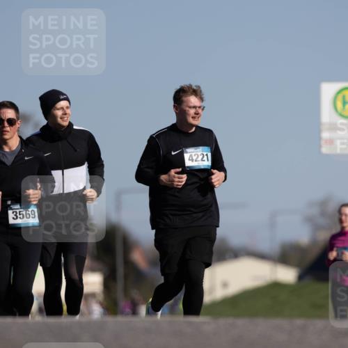 06.04.2025 - 44. Internationalen Wilhelmsburger Insellauf Michael Strokosch http://msf.ph/oto/7624562 06.04.2025 10:08:56 Laufen 2, 3569, 4221 meine-sportfotos.de