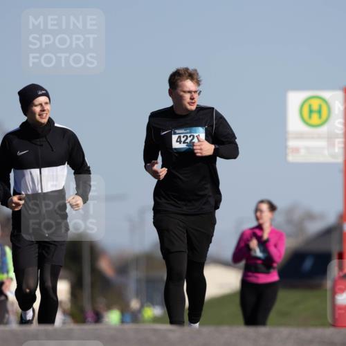 06.04.2025 - 44. Internationalen Wilhelmsburger Insellauf Michael Strokosch http://msf.ph/oto/7624565 06.04.2025 10:08:57 Laufen 3569, 4221 meine-sportfotos.de