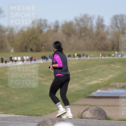 06.04.2025 - 44. Internationalen Wilhelmsburger Insellauf Michael Strokosch http://msf.ph/oto/7624610 06.04.2025 10:09:49 Laufen  meine-sportfotos.de