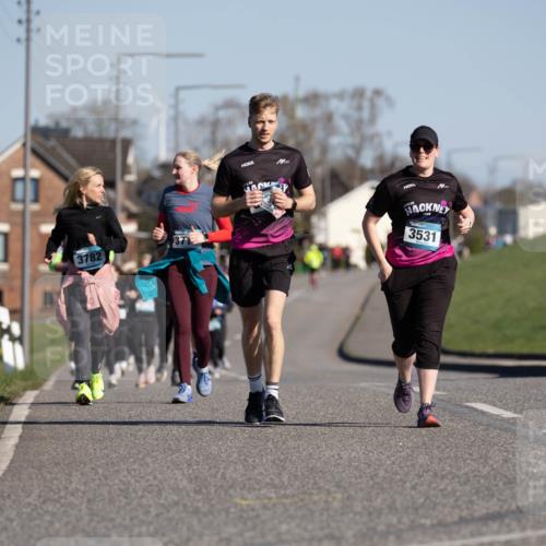 06.04.2025 - 44. Internationalen Wilhelmsburger Insellauf Michael Strokosch http://msf.ph/oto/7624646 06.04.2025 10:10:14 Laufen 3782, 3531 meine-sportfotos.de