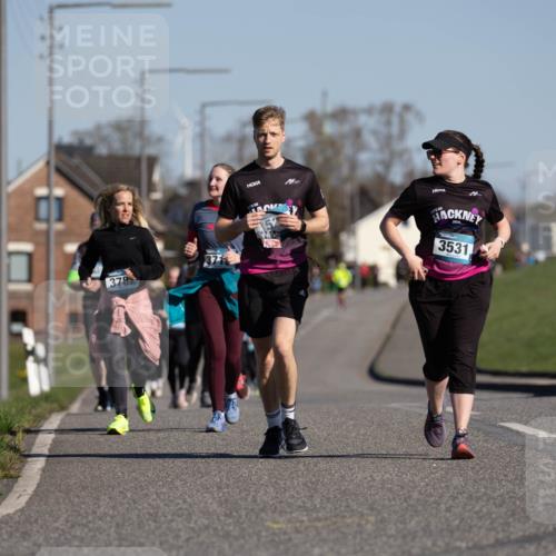 06.04.2025 - 44. Internationalen Wilhelmsburger Insellauf Michael Strokosch http://msf.ph/oto/7624648 06.04.2025 10:10:15 Laufen 3782, 371, 1952, 3531 meine-sportfotos.de