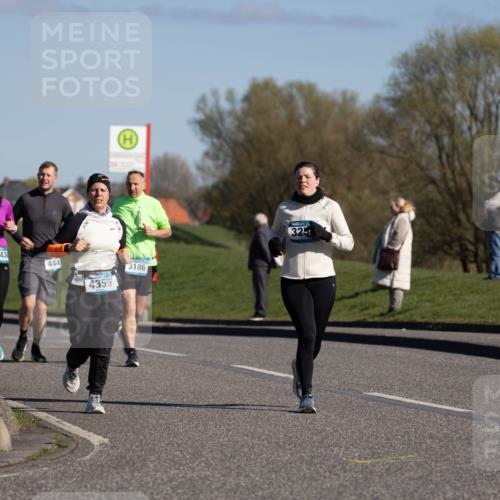06.04.2025 - 44. Internationalen Wilhelmsburger Insellauf Michael Strokosch http://msf.ph/oto/7624673 06.04.2025 10:11:18 Laufen 4434, 444, 4355, 3186, 325 meine-sportfotos.de