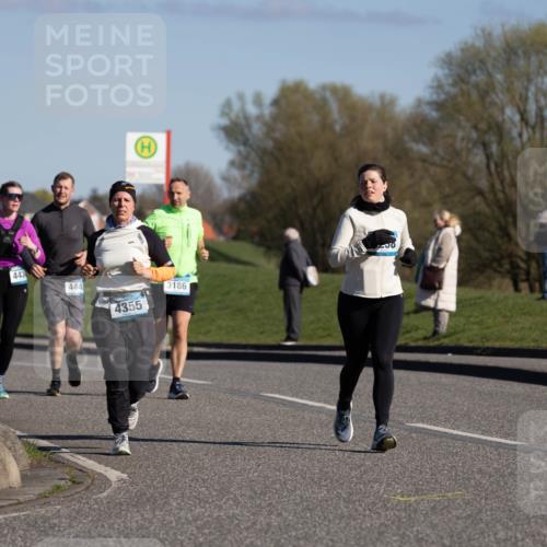 06.04.2025 - 44. Internationalen Wilhelmsburger Insellauf Michael Strokosch http://msf.ph/oto/7624674 06.04.2025 10:11:18 Laufen 443, 444, 4355, 3186 meine-sportfotos.de